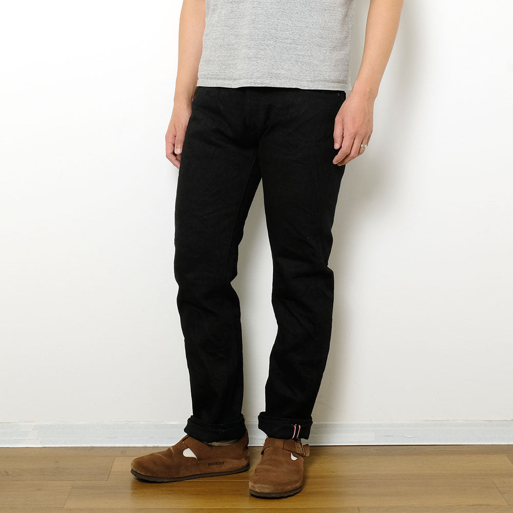 Oni Denim<br>Semi Tight Straight<br>20oz "鬼秘-ONI Secret-"<br>藍墨ブラックデニム<br>ONI-546AIZ